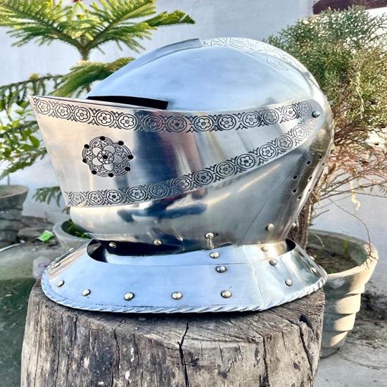 Authentic Knight's Helmet  Handcrafted Medieval Steel Armor for Roleplay