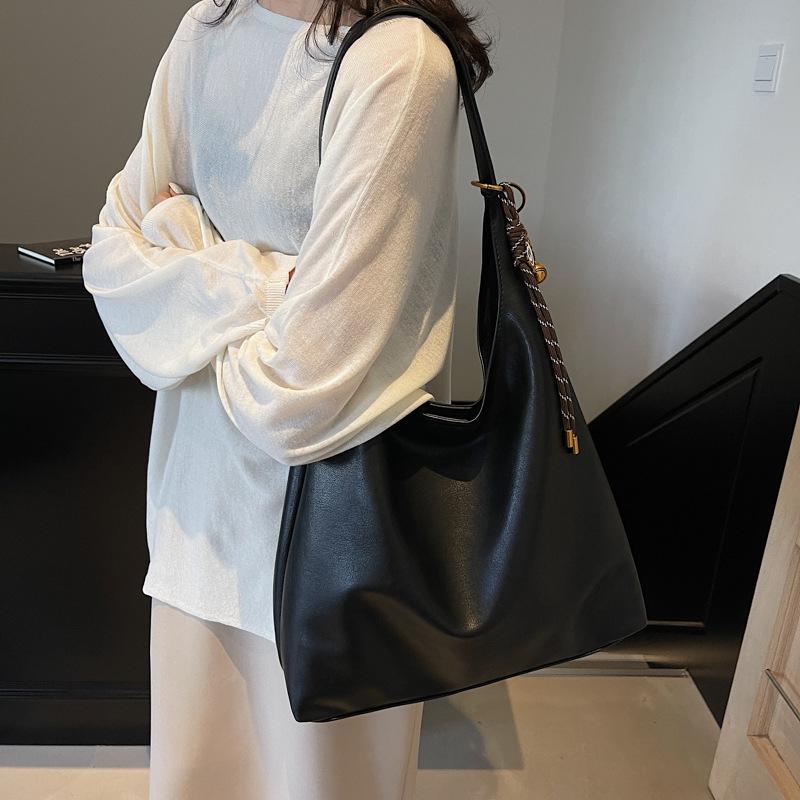 Commuter Bag Women's Large-capacity New Versatile Casual Shoulder Shopping Bag Tote Bag