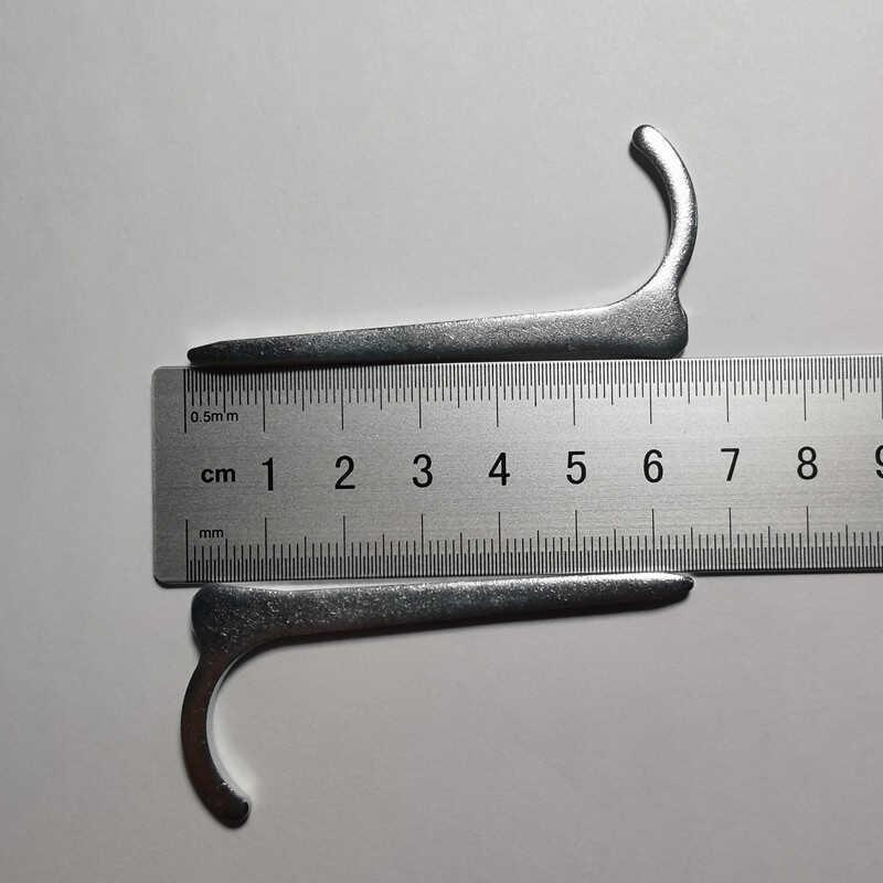 Galvanized Pipe Clamp Hook for PPR Pipes (20/25/32) with Wall Nail