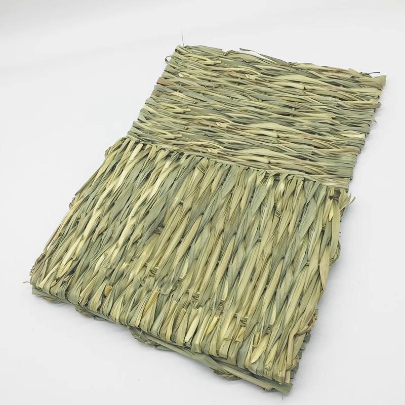 Grass Mat & Nest for Rabbits & Guinea Pigs - Boredom Relief Toy & Foot Pad