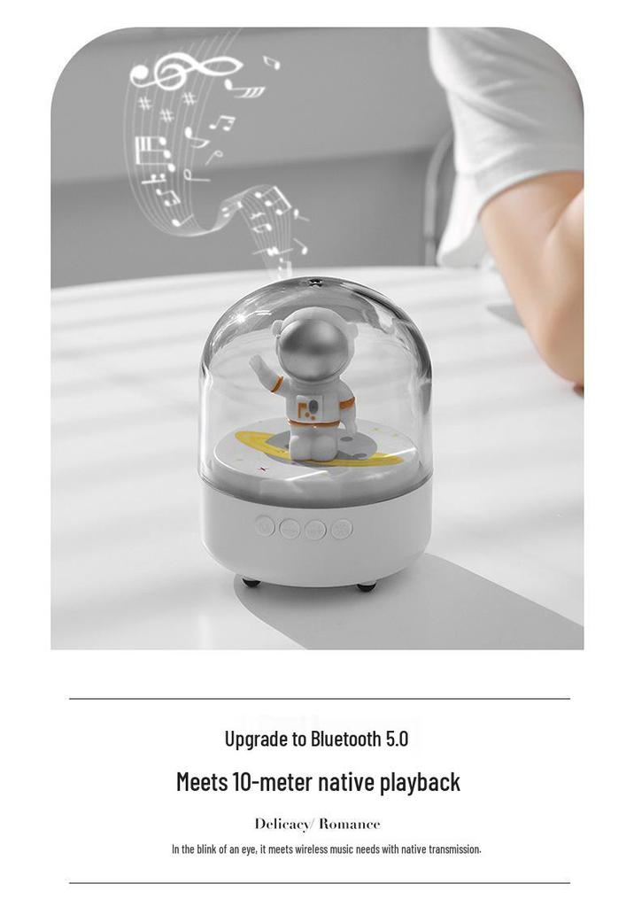 Spaceman Bluetooth Speaker with Gift Bag - Astronaut Desktop Ornament for Boys