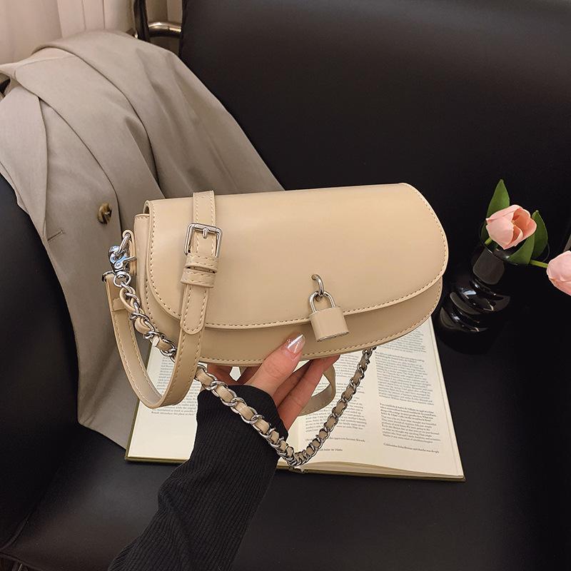New fashion niche chain saddle bag versatile shoulder crossbody trendy women's bag