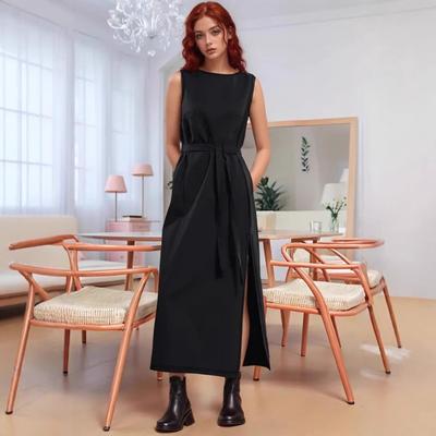 A Summer Sleeveless Round-neck Pocket Casual Long Dress for Women