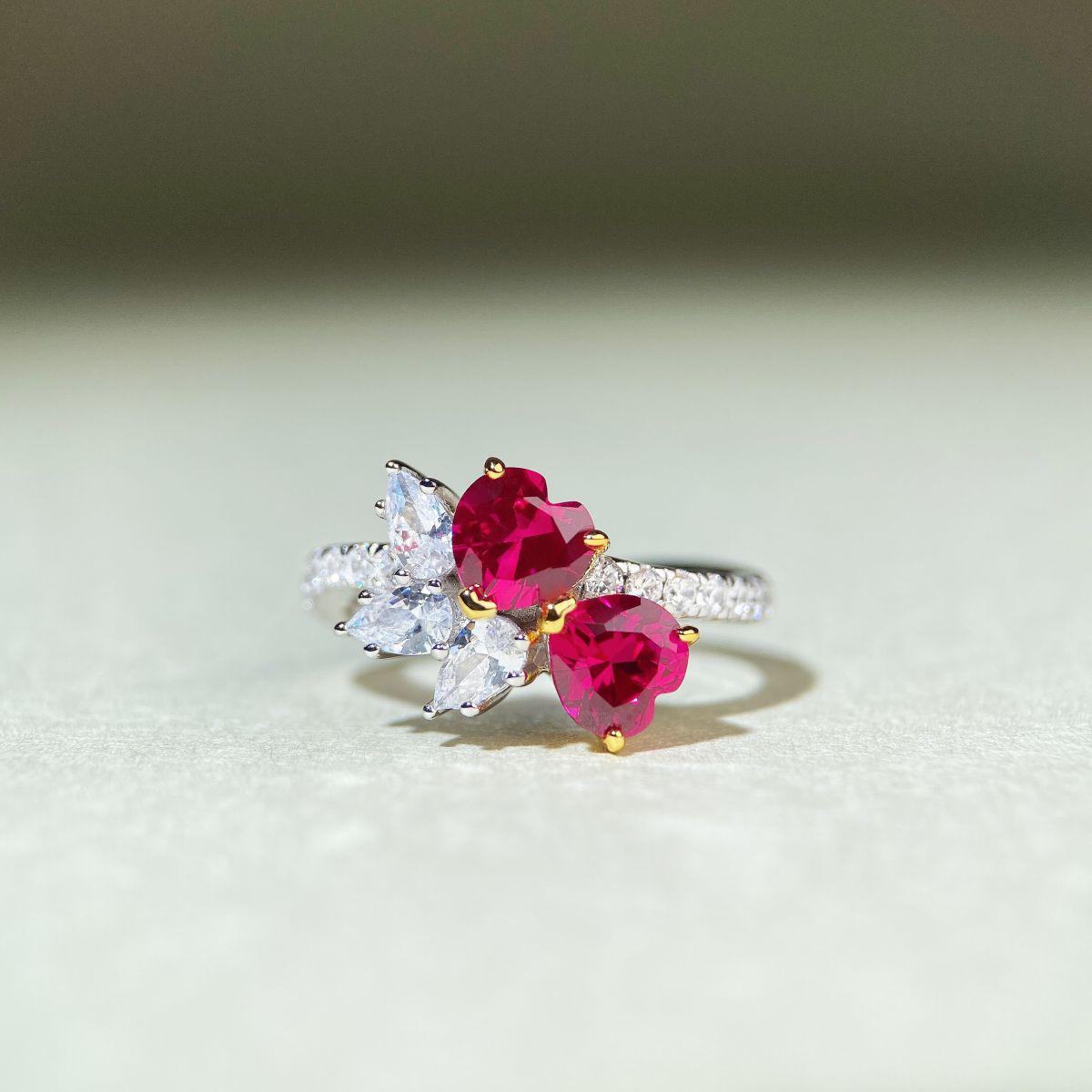 

S925 Sterling Silver Love Ring with Red Heart-Shaped Diamonds for Women Size 9