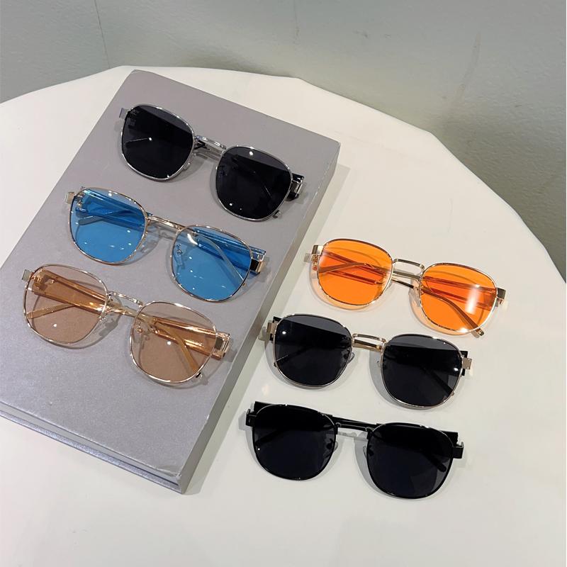 Vintage Round Sunglasses Women New in Fashion Solid Color Casual Shades Trendy Luxury Brand Design Decor Sun Glasses