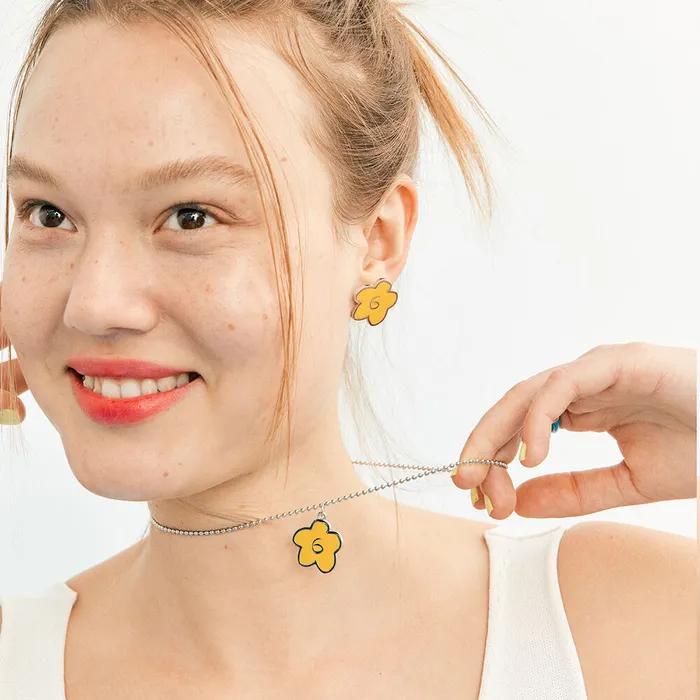 June Flower Earring_Yellow