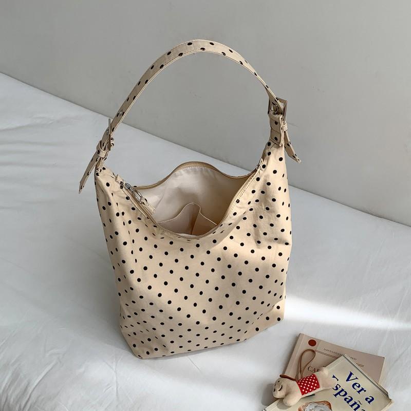 

Korean 2025 New Wave Dot Commuter Bag Tote Large Capacity Girl s Artistic Style One Shoulder Underarm хакі