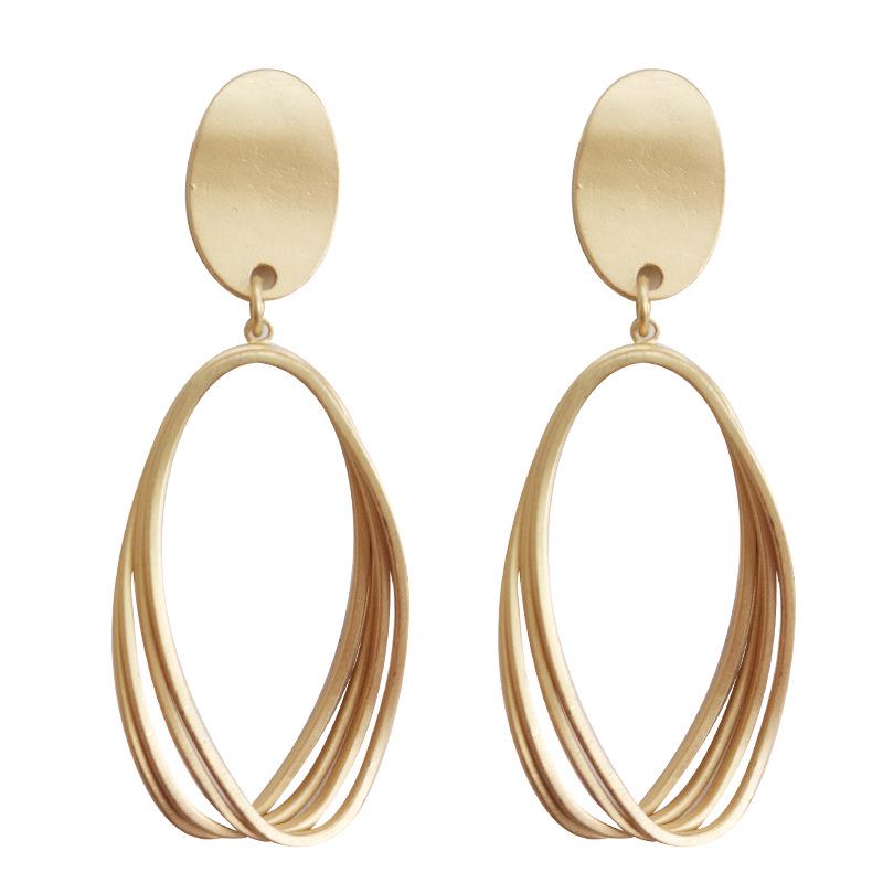Trendige koreanische minimalistische Statement-Clip-Ohrringe Schmuck Elegante goldfarbene geometrische Clip-Ohrringe ohne Piercing für Damen
