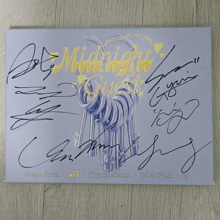 

Fromis9 Autographed Album
