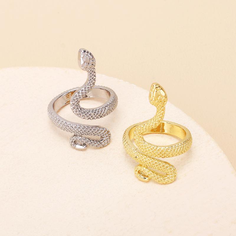 Elegant Golden Snake Ring Woman Girls Vintage Rings Men Popular Gothic Spirit Snake Ring Jewelry Gift Adjustable