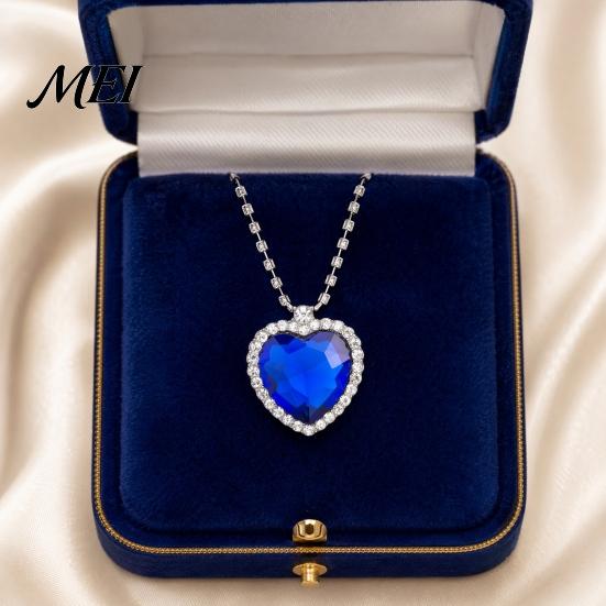 Light-reflecting Pendant Blue Heart Necklace, Faux Diamond Sparkly Romantic Elegant Daily Wear Necklace Jewelry Gift for Women Wife Girlfriend