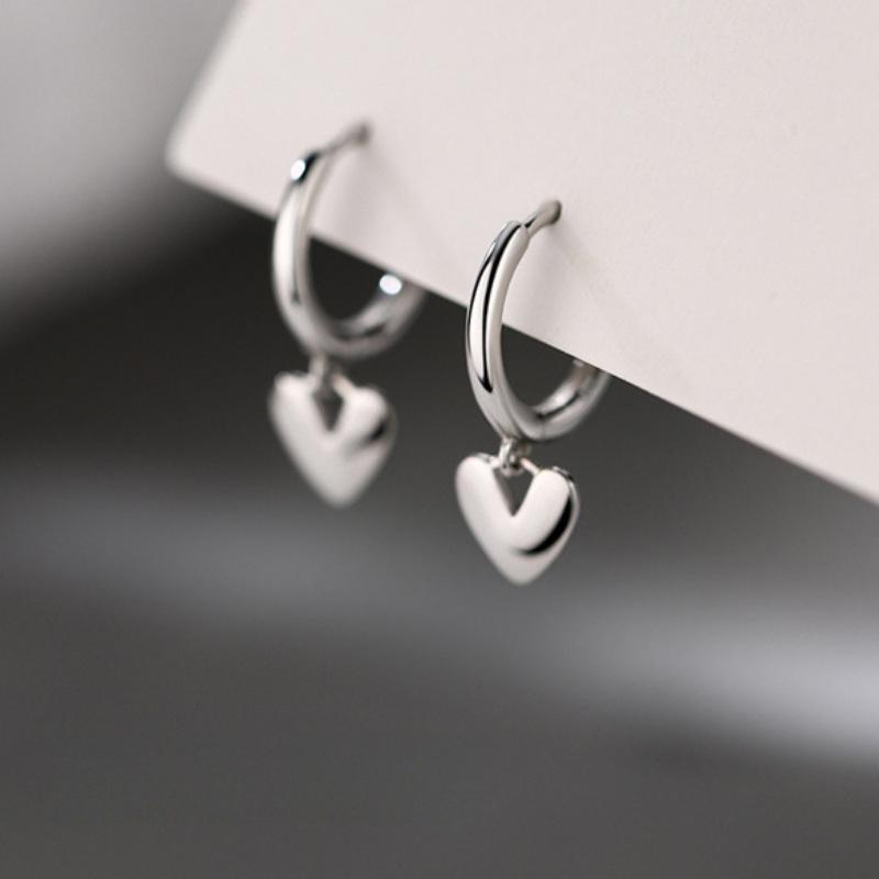 Love Ear Buckle Women's Small Exquisite Sweet Cool Style Earrings Daily Versatile Trend Punk Personality Earrings Earrings