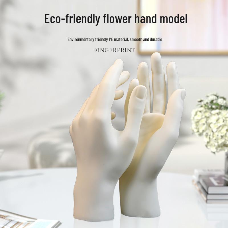 

Черно-белая женская модель короткой правой руки для демонстрации ювелирных изделий Black