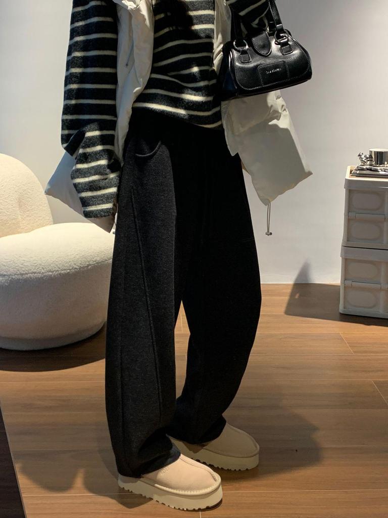 Plus Size Women's Fleece-Lined Wide-Leg Sweatpants for Curvy Figures - Autumn/Winter Style