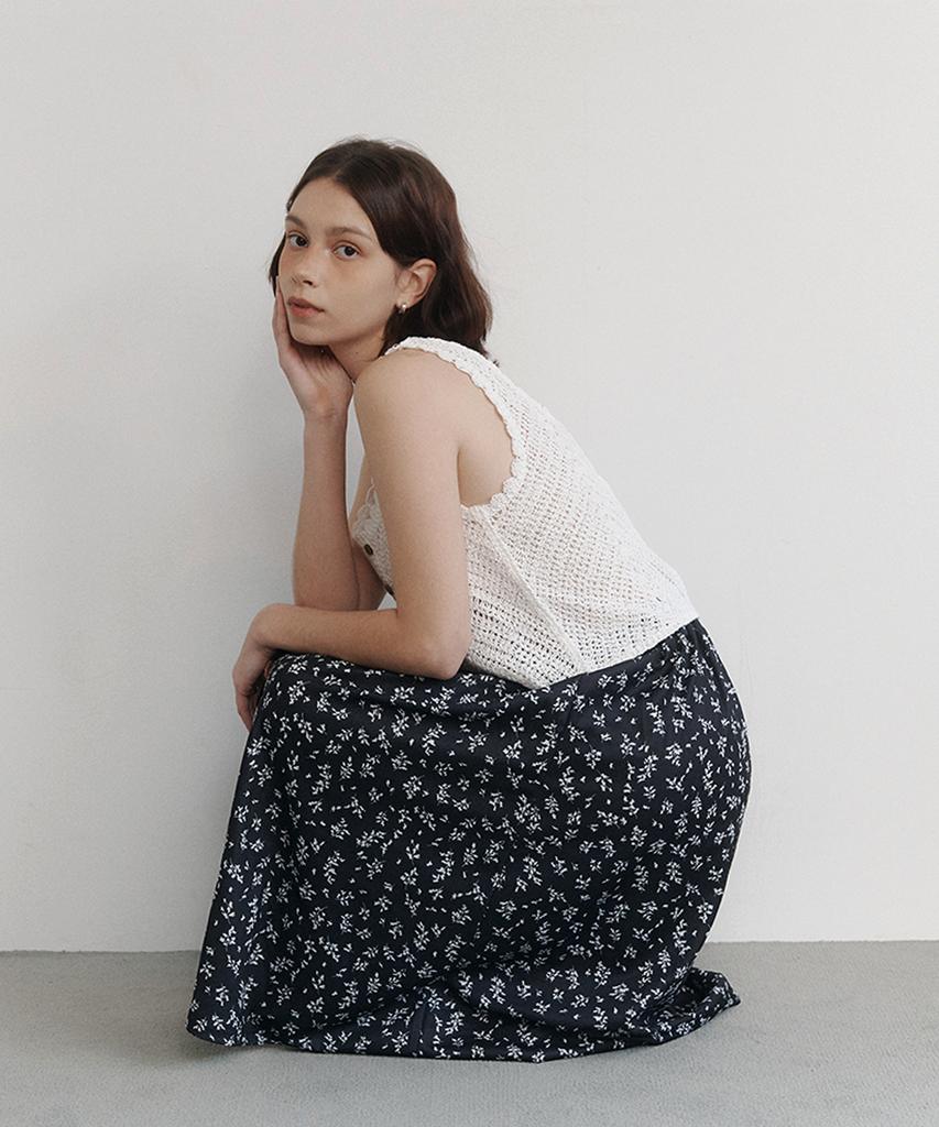 Jyudiaenpol Floral Flare Skirt (2 Colors)