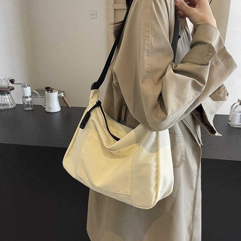 Women's Bag 2025 Autumn New Nylon Bag Fashion Casual Women's Messenger Bag Large Capacity Horizontal Shoulder Bag