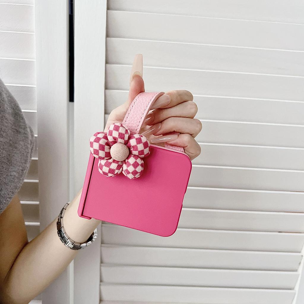 Gradient Wrist Strap Flip Phone Casefor Motorola Razr 60 Pro 50 40 Ultra Mooto Razr 60 50 Hinge Protection Shockproof Cover