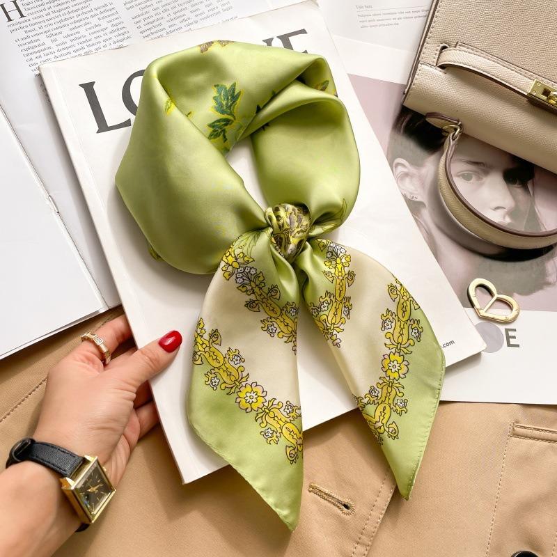 Zhang Ruonan silk scarf women's spring and summer new fashion retro accessories scarf neck high-end small square scarf