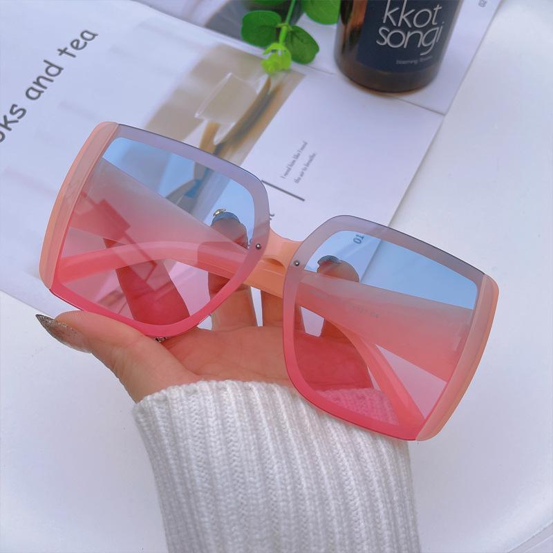 Fashion Gradient Square Sun Glasses Women Men Small Fresh Sunglasses Beach Travel Female Male Eyeglasses