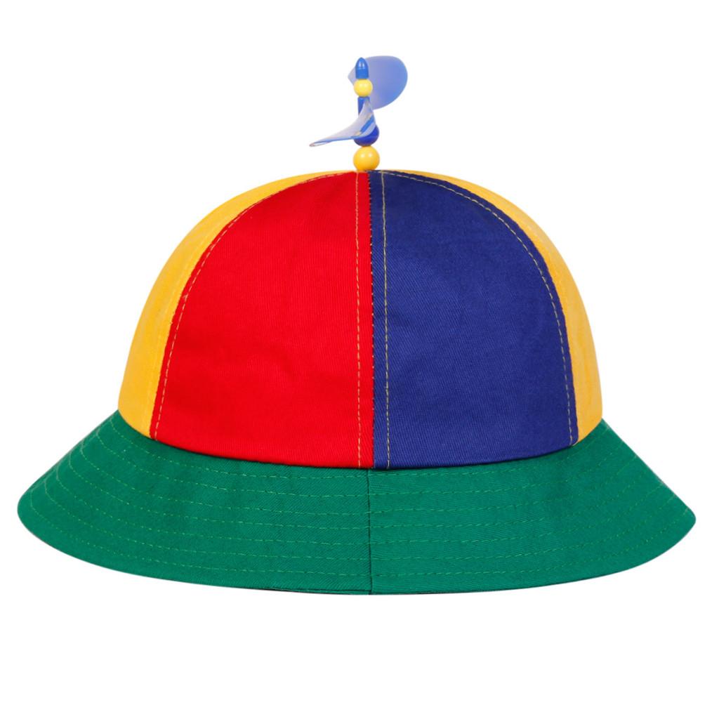 Zomerzonnehoed Met Spiraalvormige Propeller En Regenboogpatroon Voor Volwassenen