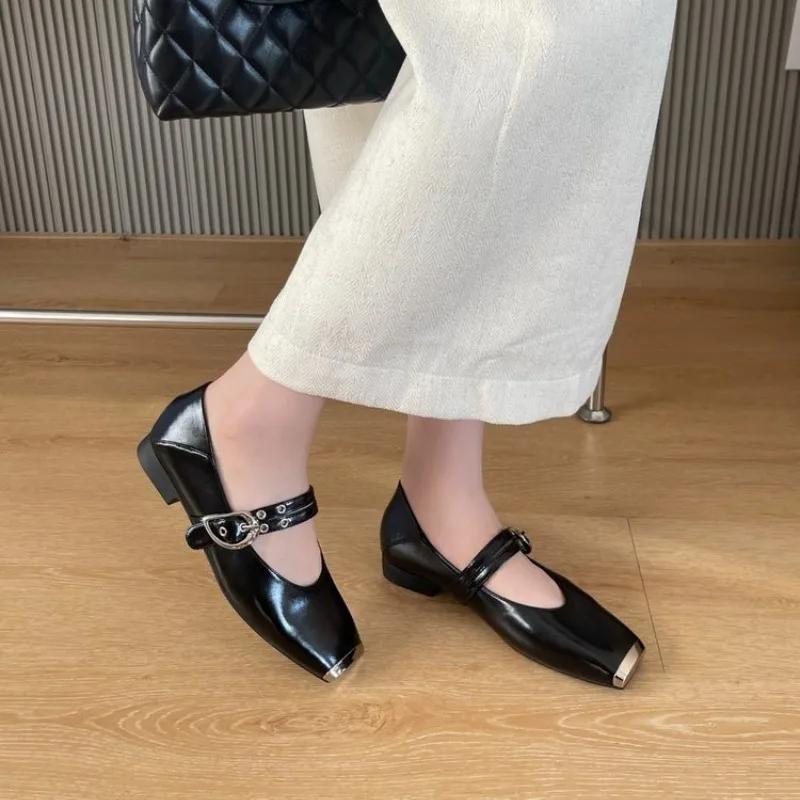 Fashion New Fashion Buckle Belt Flats Woman Luxury Metal Square Toe Leather Shoes Elegance Low Heels Ladies Party Dress Shoes