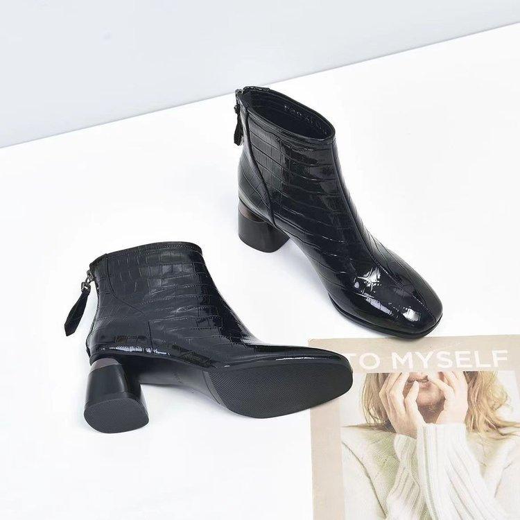 Chelsea boots patent leather women's shoes spring and autumn soft leather square head short boots women's thick heel medium heel Martin boots