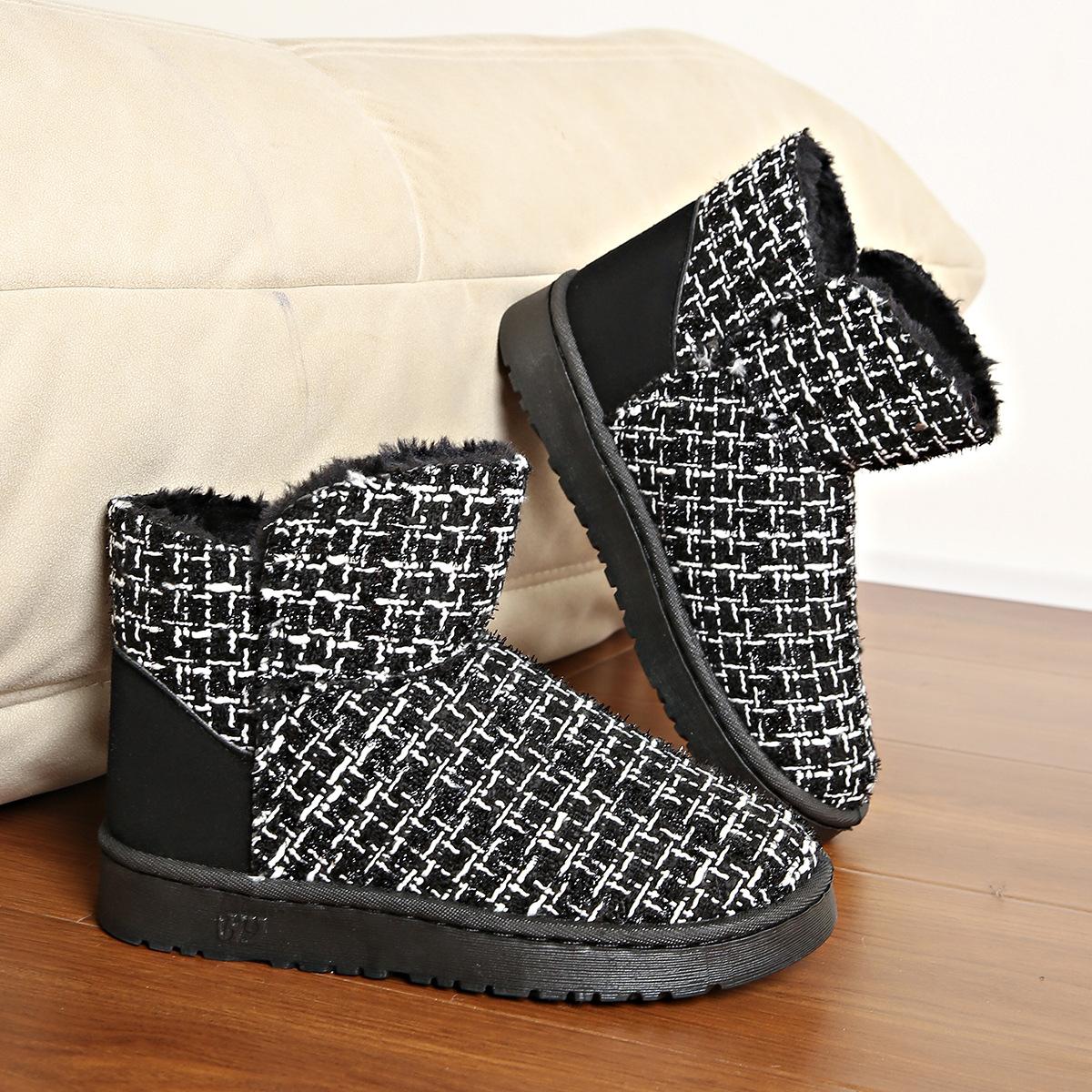 

Short snow boots women s bread shoes new leather surface waterproof and non-slip piled thickened cotton shoes women s winter warmth 40 чёрный