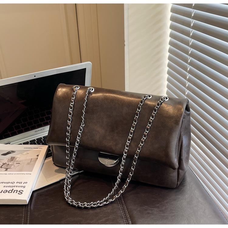 2025 New Retro Simple Large-capacity Underarm Tote Bag Female Bag Sen Cute Autumn Trendy Chain Shoulder Messenger Bag