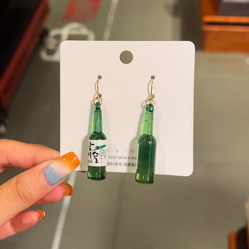 Beer Bottle Dangle Earring for Women Creative Simulation of Mineral Bottles Jewelry Cute Green Brown Statement Drop Earrings