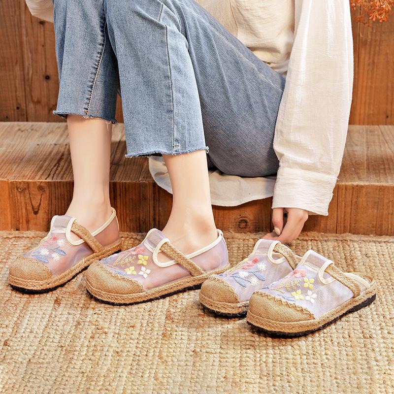 2025 Summer Mesh Women's Shoes: Versatile Ethnic Style with Small Flower Embroidery