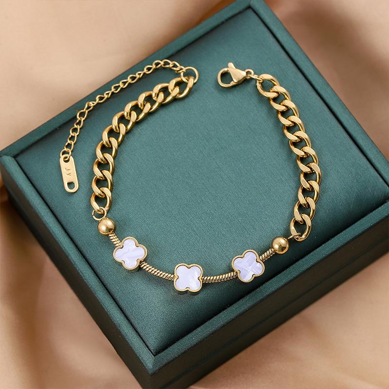 

Элегантный женский браслет из титановой стали - Стильный, Высококлассный дизайн, Легкая роскошь, Универсальный модный аксессуар