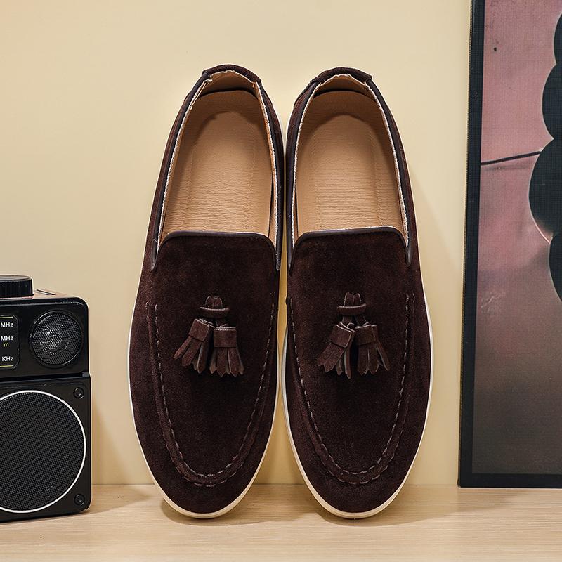 Klassische einfarbige Herren-Loafer aus Wildleder mit Quastenverzierung Anti-Rutsch-Schuhe Bequem und leicht Laufschuhe
