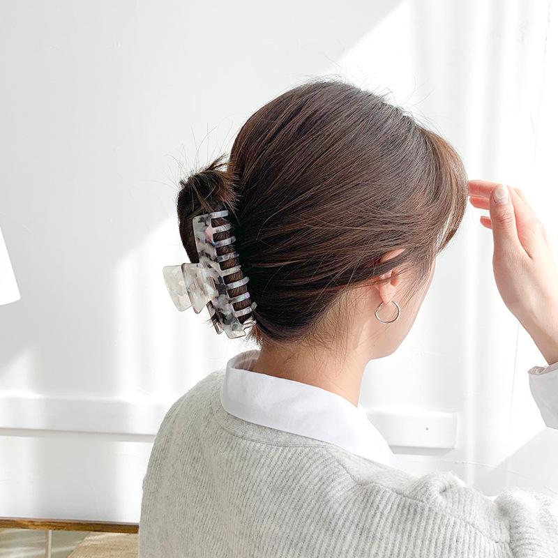 And Chic Trendy Mediumsized Acetate Hair Claw Clip For Women Sophisticated Gray Design
