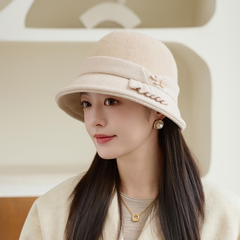 

Модная панама для женщин среднего и пожилого возраста, осенне-зимняя, элегантная, теплая, топ-шляпа, новый темперамент, панама, делает лицо меньше, модная M（56-58cm） бежевый