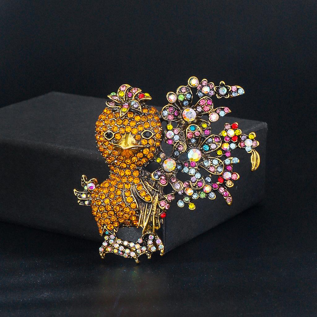 Creative Cartoon Animal Brooch Alloy Full Diamond Niche Design Bouquet Duckling Clothing Pin Cardigan with Accessories