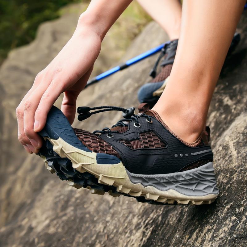 Summer Mesh Shoes New Plus Size Men's Breathable Casual Tennis Shoes Sports Outdoor Climbing Boots Mesh Surface Shoes