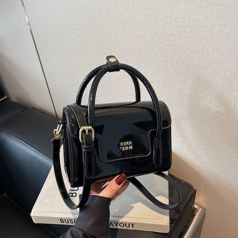 Fashion Handbag Simple and Popular Retro Oil Wax Leather Small Square Bag Versatile Casual Solid Color Niche Design Messenger Bag