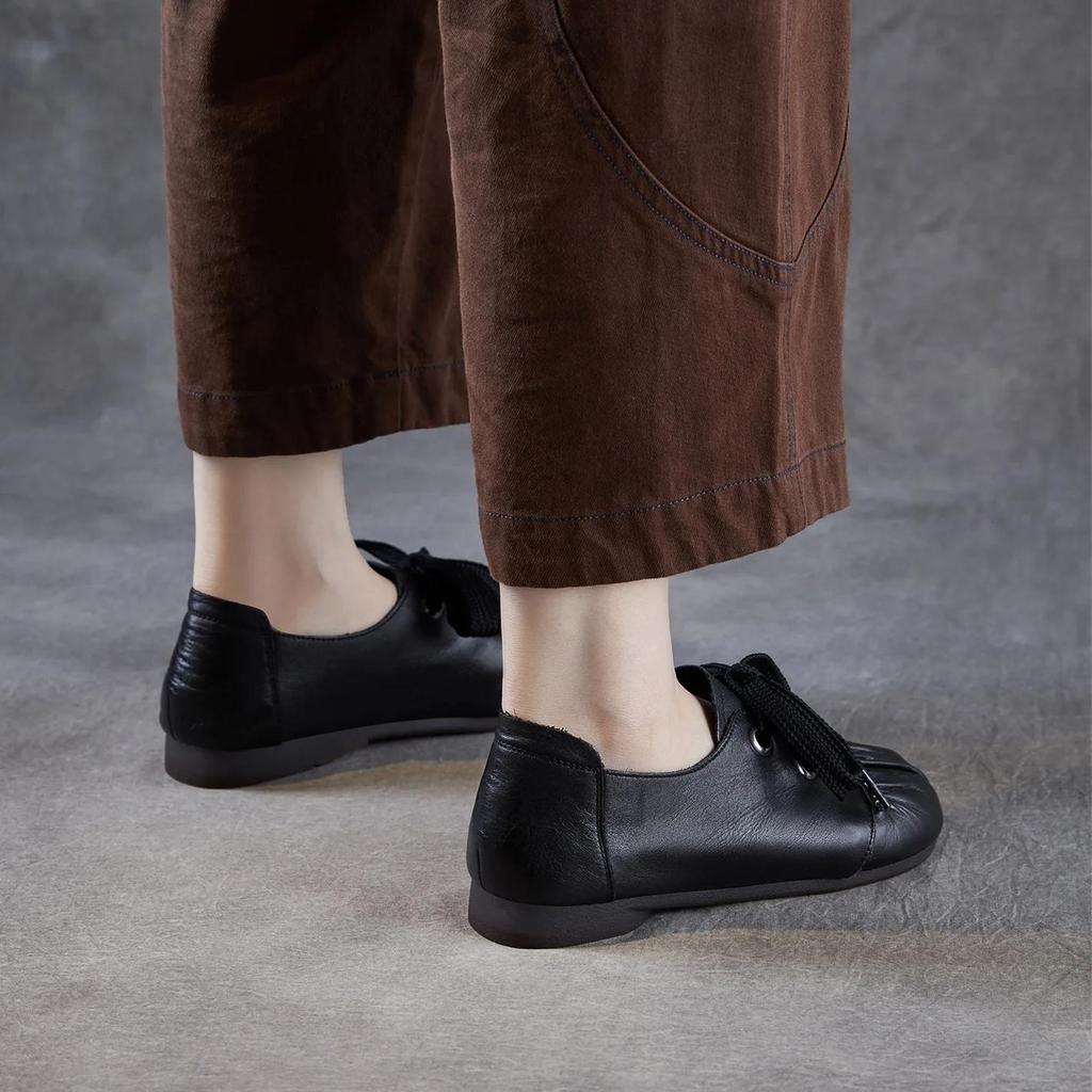 Johnature Handgefertigte Retro-Damen-Schuhe aus echtem Leder mit weicher Sohle, bequeme Schnürschuhe mit Falten und niedrigem Absatz