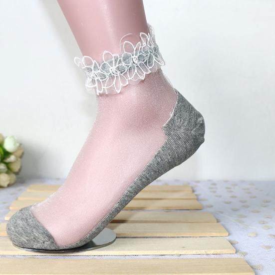 Women Fashion Ultrathin Transparent Beautiful Lace Flower Elastic Short Socks