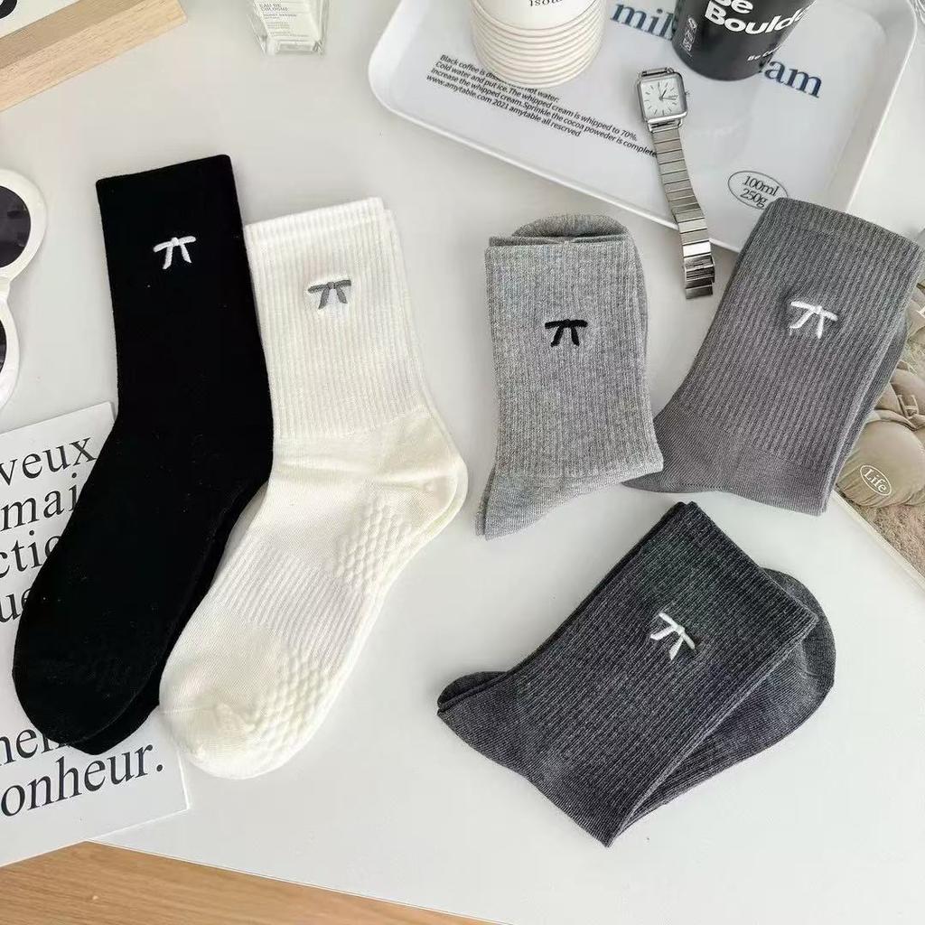 Women's Spring and Autumn New Embroidered Bowknot Mid-tube Socks Combed Cotton Women's Socks