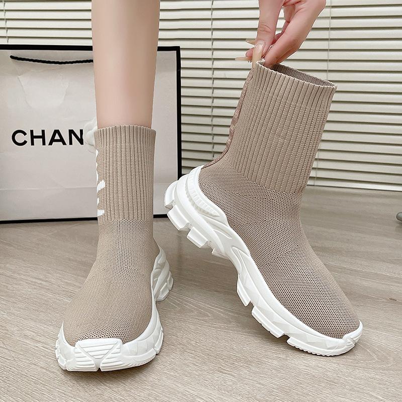 Calcetines zapatos de mujer primavera nuevas botas cortas tejidas con mosca suela gruesa y elástica suela gruesa punto zapatos deportivos y de ocio botas