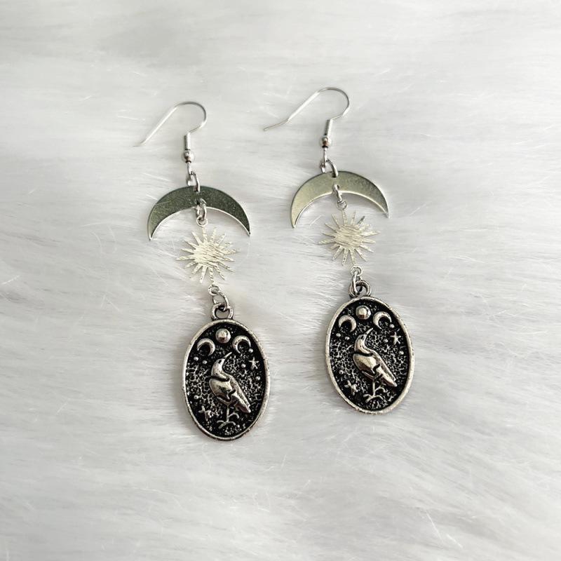 Sun Moon Bird Totem Metal Round Plate Earrings, Women's Fashion Jewelry