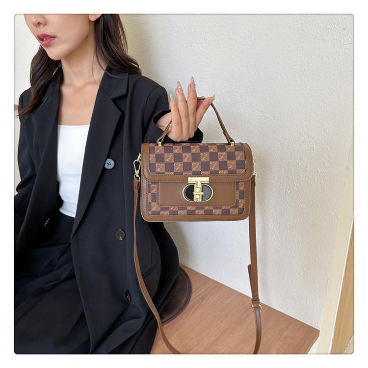 

High-end bag women s 2025 new bags light luxury hand-held small square bag foreign style versatile one-shoulder crossbody bag