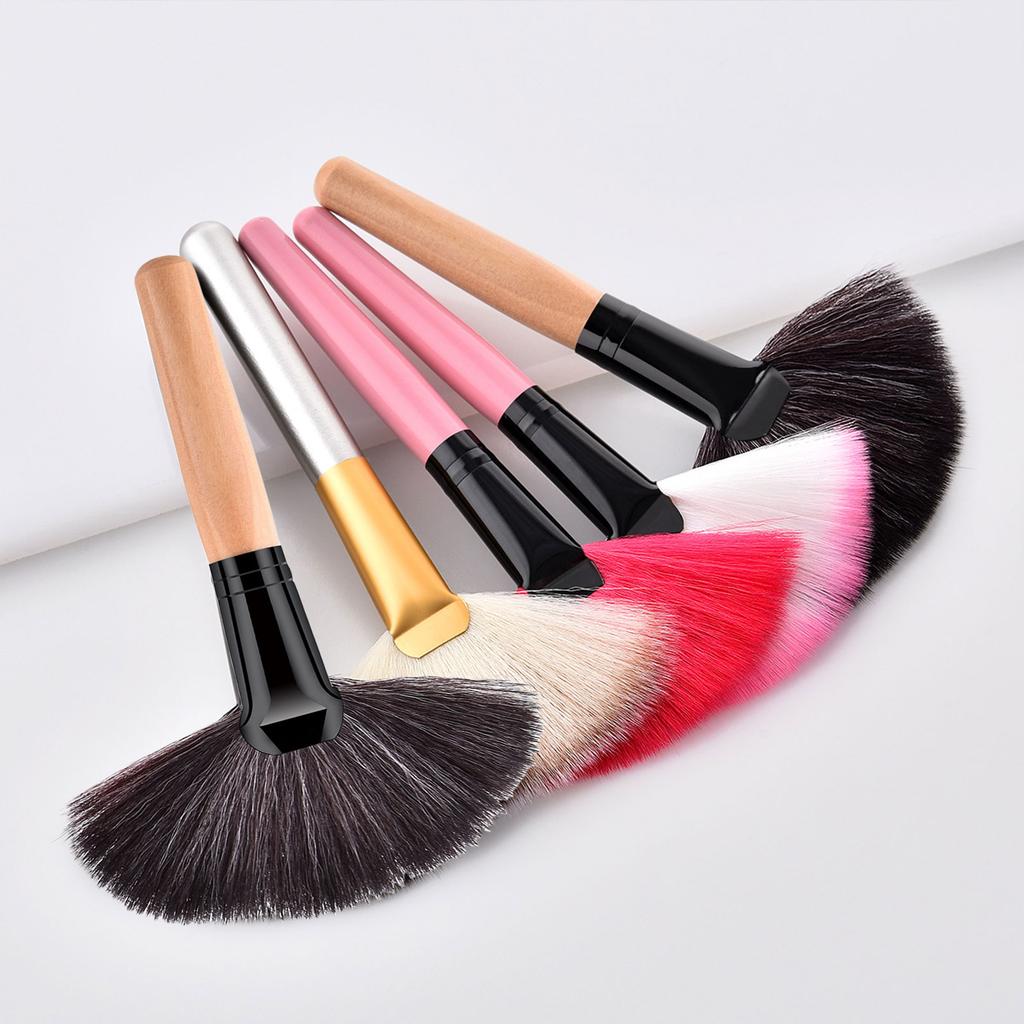 Synthetic Fiber Fan Makeup Brush For Women Travel Brushes Face Cosmetic Application Eyeshadow Brush Ergonomic Handle