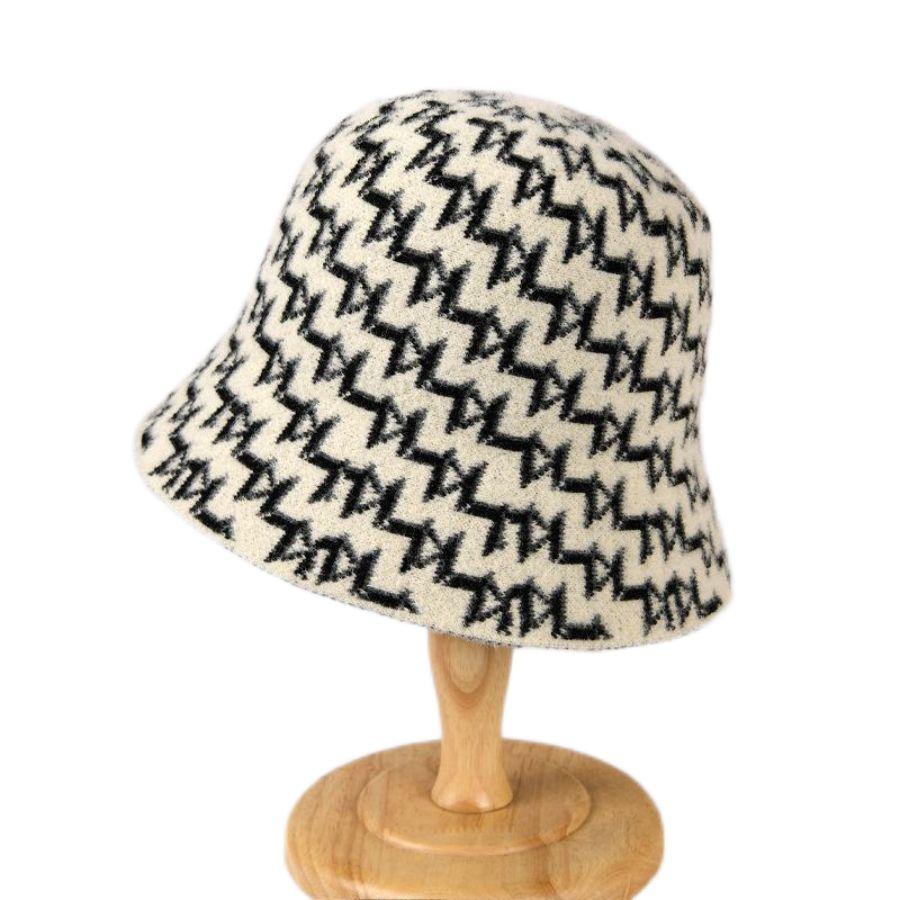 Winter New Luxury Brand Bucket Hat For Women Outdoor Warm Velvet Plaid Cashmere Wool Basin Fisherman Hat Panama Caps Wholesale