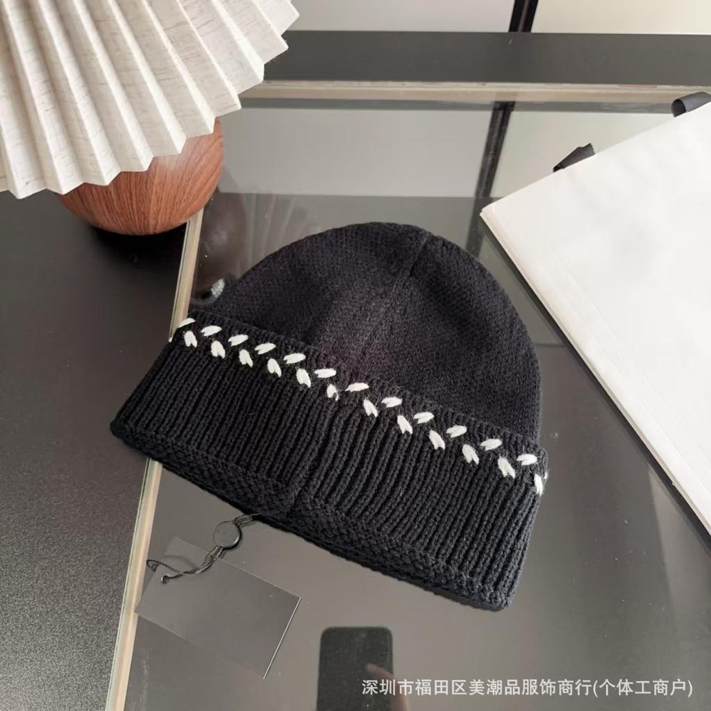 New Autumn and Winter Crochet Knitted Hat Women's Warm Wool Cold Hat Three-dimensional Embroidery Versatile Travel Pullover Hat