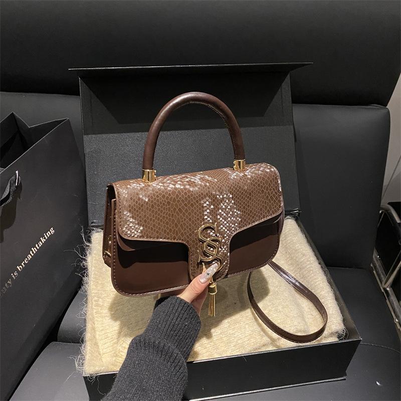 Trend Retro Small Bag Women's Winter New Fashion Casual Popular Messenger Bag Texture Portable Small Square Bag