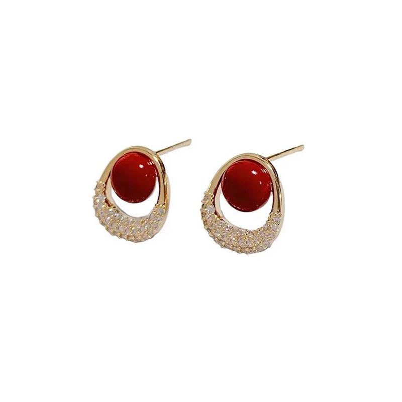 New Ankara red pearl circle micro-inlaid zircon stud earrings are popular, exquisite and fashionable ear clips, and exquisite earrings without holes.