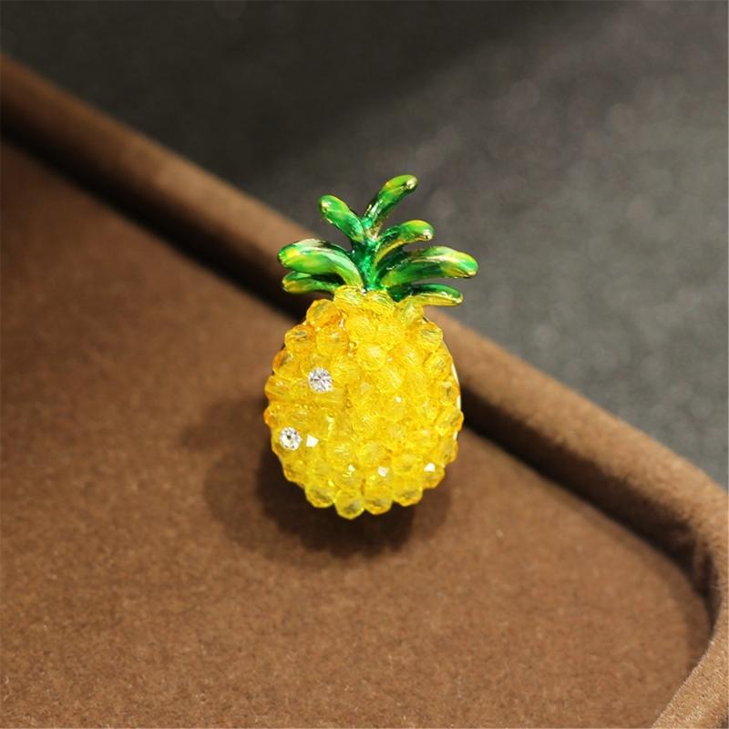 Cute Pineapple Brooch Featuring Sparkling Crystals For Tropical Fashion Accessory Lightweight Comfortable Wear