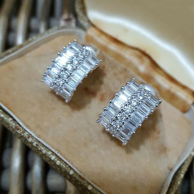 

Huitan Sparkling Geometric Cubic Zirconia Stud Earrings Women New Copper Color Modern Fashion Female Earrings Daily Wear Zircon
